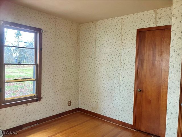 4234 Lake Road, Youngstown, OH 44511