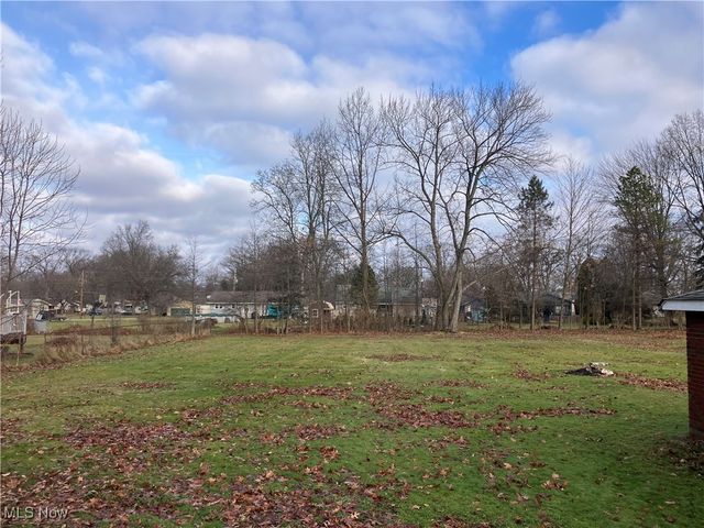 4234 Lake Road, Youngstown, OH 44511