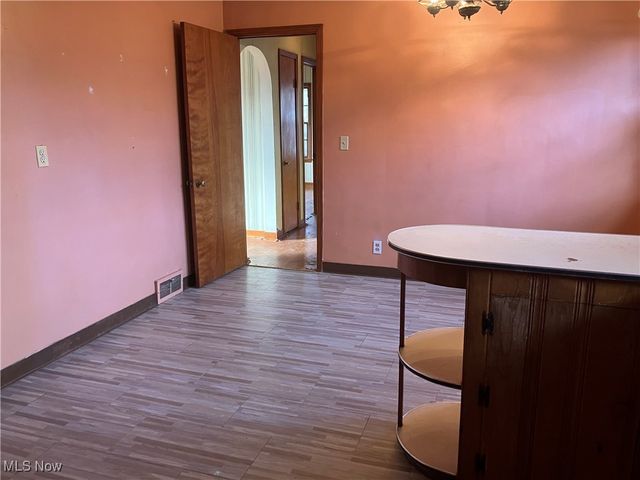 4234 Lake Road, Youngstown, OH 44511