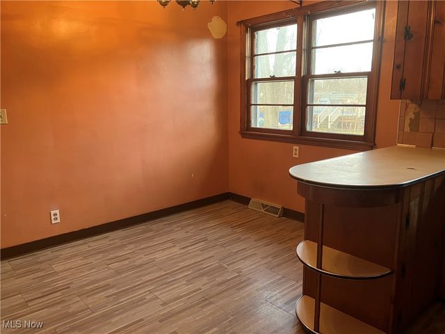 4234 Lake Road, Youngstown, OH 44511