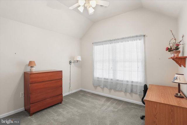 5 OXEN LN, New Oxford, PA 17350