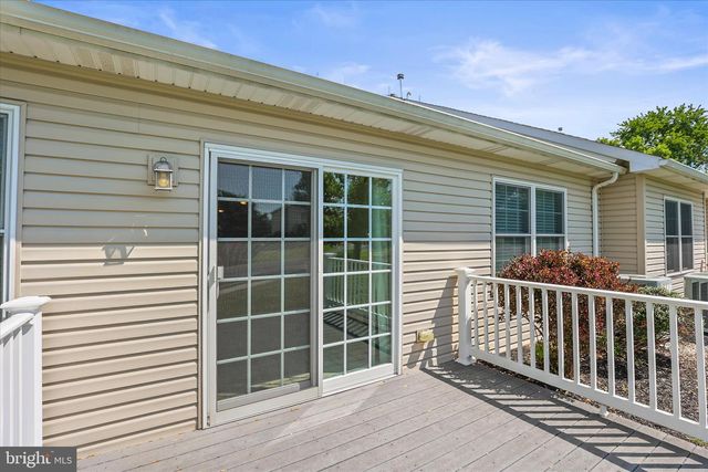 5 OXEN LN, New Oxford, PA 17350
