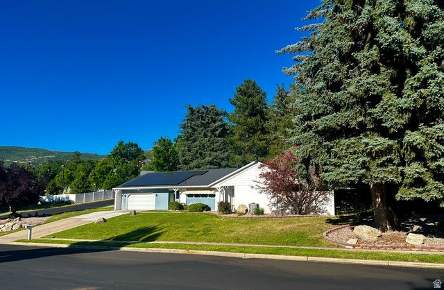 1115 S CANYON CREST DR, Bountiful, UT 84010