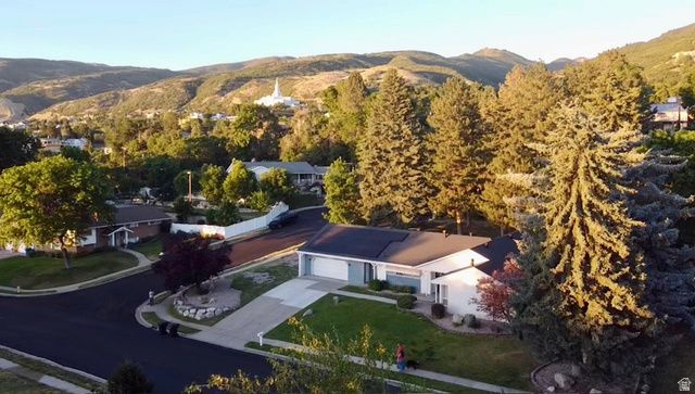 1115 S CANYON CREST DR, Bountiful, UT 84010