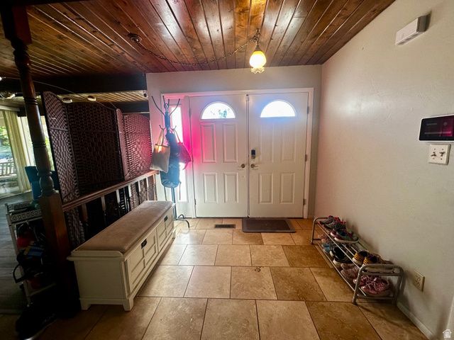 1115 S CANYON CREST DR, Bountiful, UT 84010