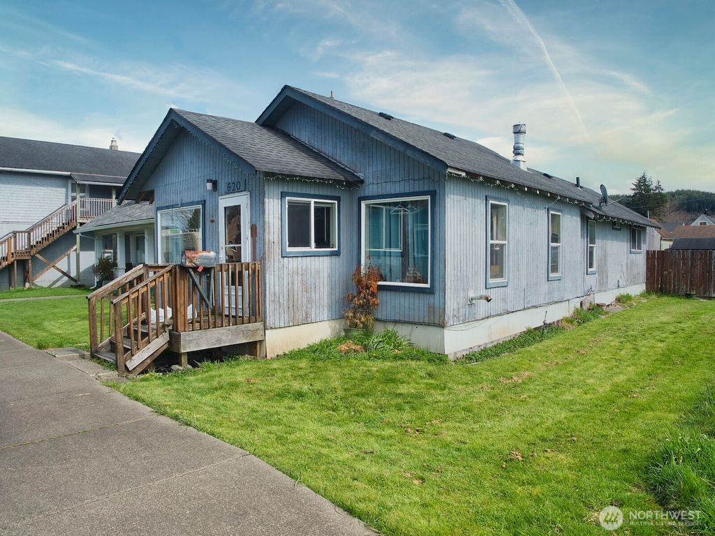 620 Monroe Street, Hoquiam, WA 98550