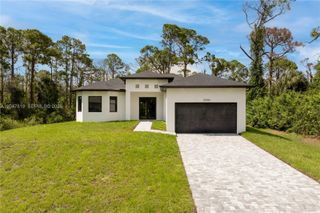 12086 Chamberlain Boulevard, Port Charlotte, FL 33953