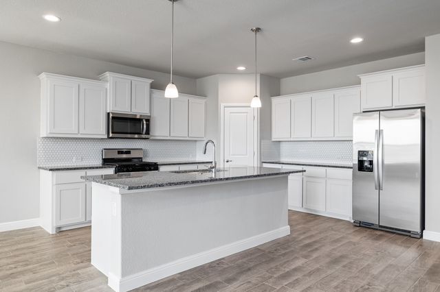 180 Tanager Drive, Rhome, TX 76078