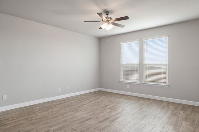 180 Tanager Drive, Rhome, TX 76078