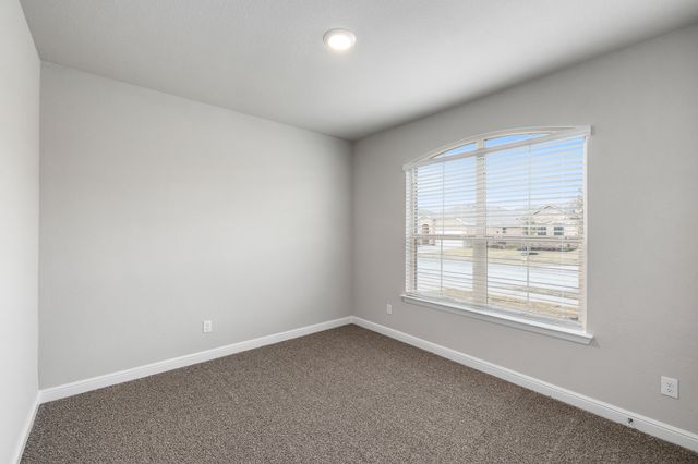 180 Tanager Drive, Rhome, TX 76078