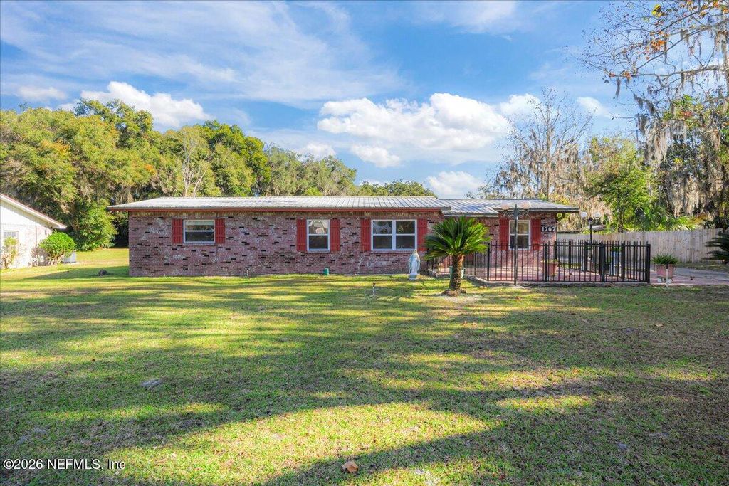 1707 S PALM Avenue, Palatka, FL 32177