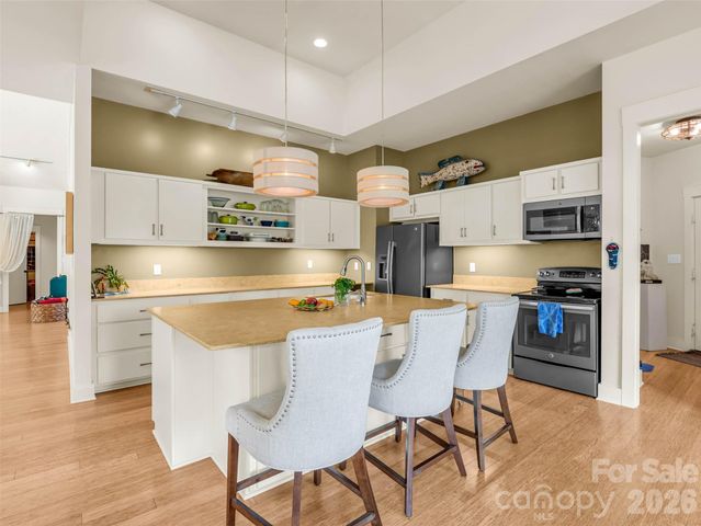 120 Glenn Court, Mill Spring, NC 28756