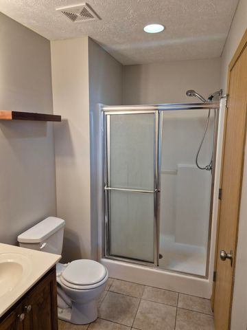 785 W Apache Street, Republic, MO 65738
