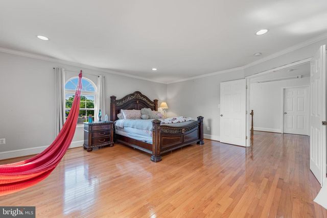 6951 ESSEX AVE, Springfield, VA 22150