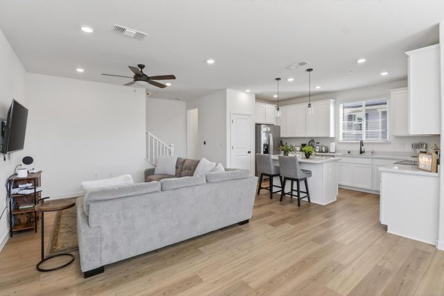 211 Starlight Pl, Lincoln, CA 95648