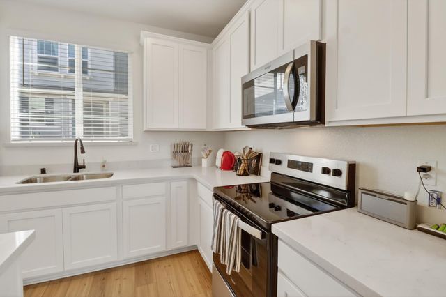 211 Starlight Pl, Lincoln, CA 95648