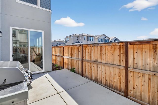 211 Starlight Pl, Lincoln, CA 95648