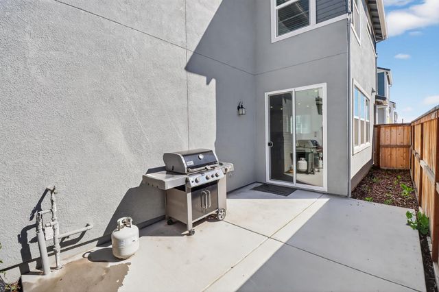 211 Starlight Pl, Lincoln, CA 95648