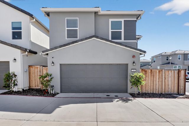 211 Starlight Pl, Lincoln, CA 95648