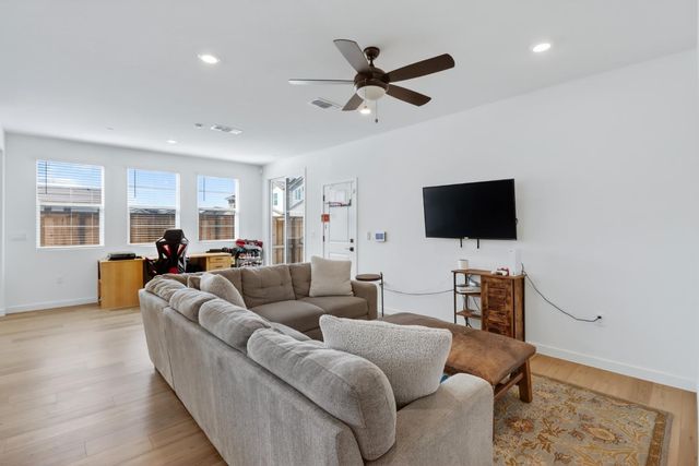 211 Starlight Pl, Lincoln, CA 95648