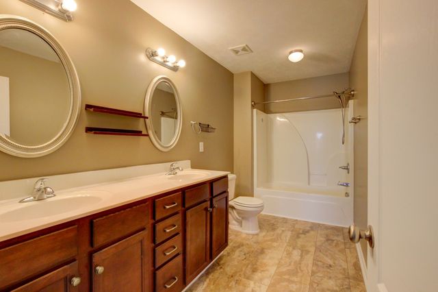 2684 Arthurs Ct, Clarksville, TN 37040