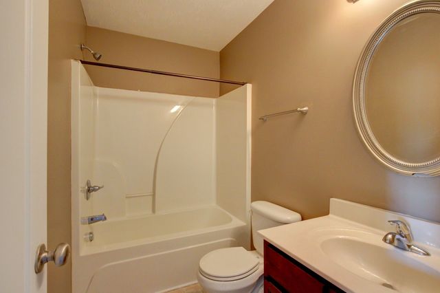 2684 Arthurs Ct, Clarksville, TN 37040