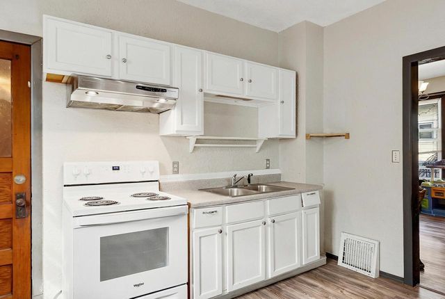 1017 7th STREET S, La Crosse, WI 54601