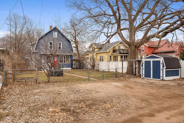 1017 7th STREET S, La Crosse, WI 54601