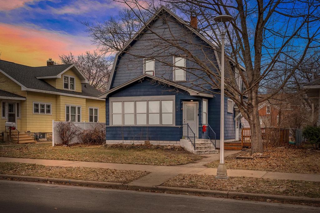 1017 7th STREET S, La Crosse, WI 54601