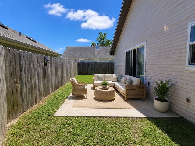 911 Lawton Court, Fort Walton Beach, FL 32547