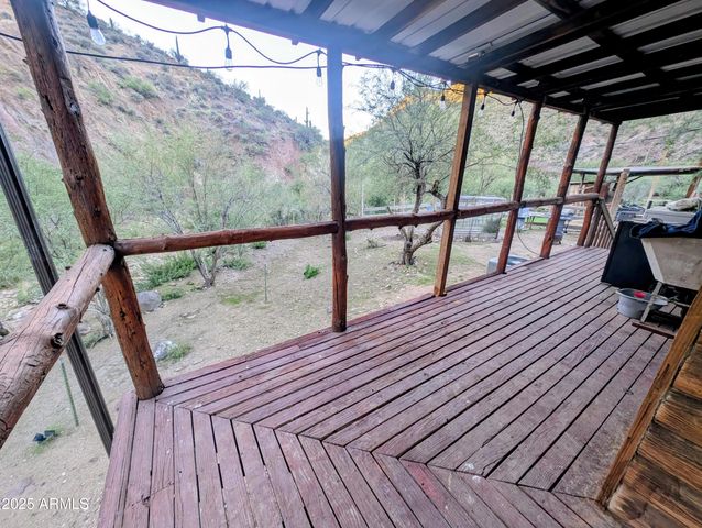 1234 Champie Road, Morristown, AZ 85342