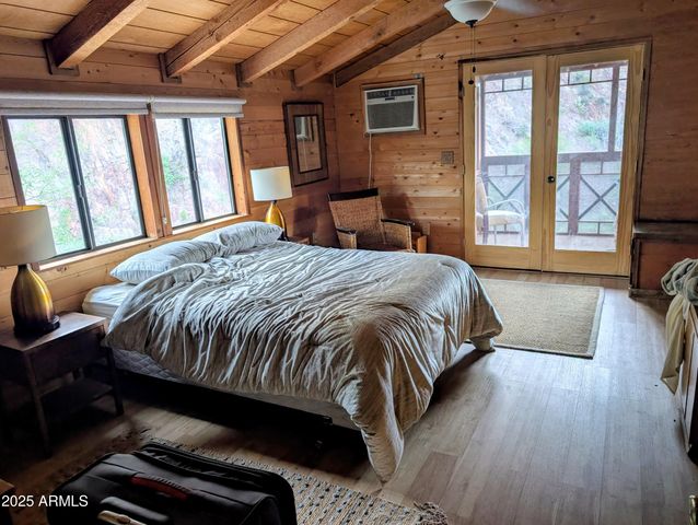 1234 Champie Road, Morristown, AZ 85342