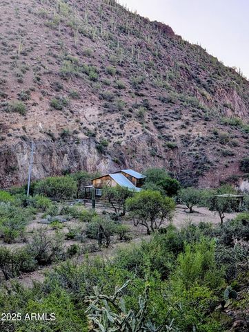 1234 Champie Road, Morristown, AZ 85342