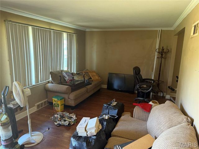 1277 Waldorf Drive, St Louis, MO 63137