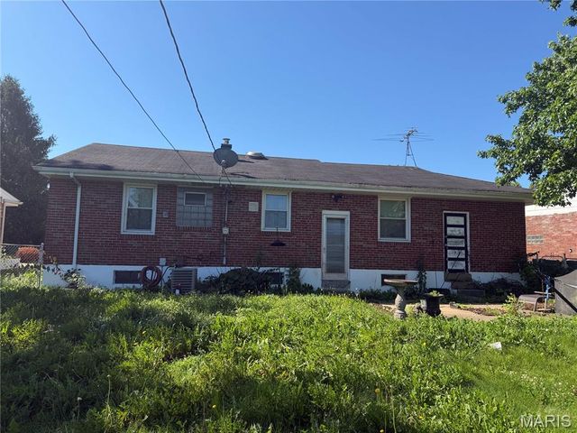 1277 Waldorf Drive, St Louis, MO 63137