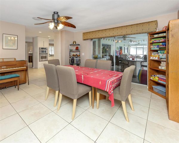 4313 50TH PLACE S, St Petersburg, FL 33711