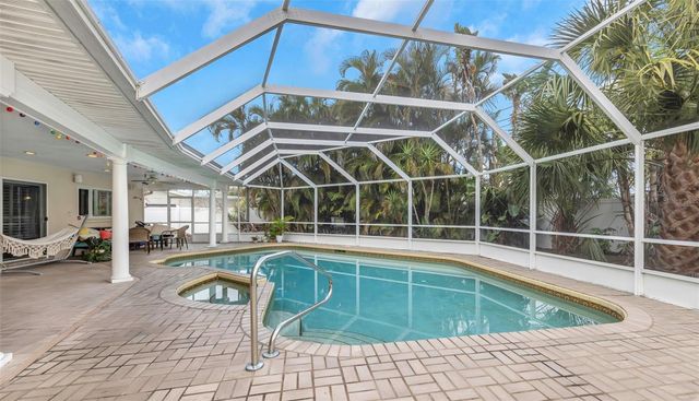 4313 50TH PLACE S, St Petersburg, FL 33711