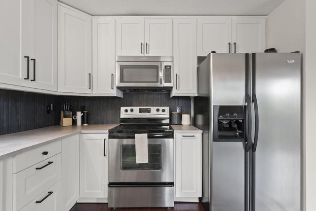 9133 Longstone Drive, Lewis Center, OH 43035