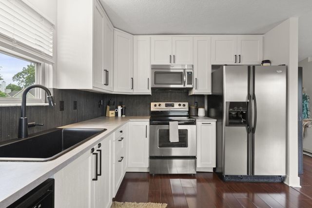 9133 Longstone Drive, Lewis Center, OH 43035
