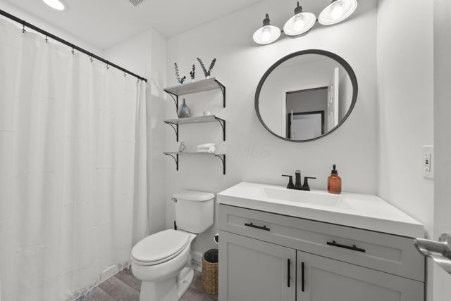 9133 Longstone Drive, Lewis Center, OH 43035