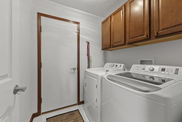 9133 Longstone Drive, Lewis Center, OH 43035