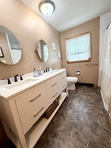 1162 Rachael Street, Waterloo, IA 50701