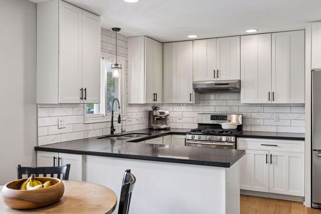 1661 Virginia Avenue S, Saint Louis Park, MN 55426