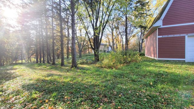 935 Lakewood Hills Road, Eagan, MN 55123