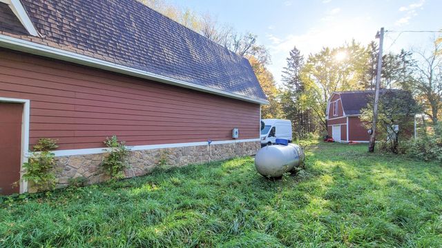 935 Lakewood Hills Road, Eagan, MN 55123