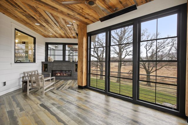 935 Lakewood Hills Road, Eagan, MN 55123