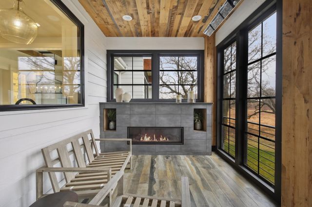 935 Lakewood Hills Road, Eagan, MN 55123