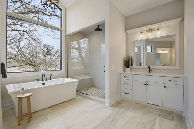 935 Lakewood Hills Road, Eagan, MN 55123