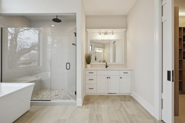 935 Lakewood Hills Road, Eagan, MN 55123
