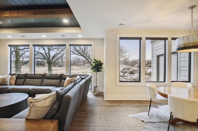 935 Lakewood Hills Road, Eagan, MN 55123